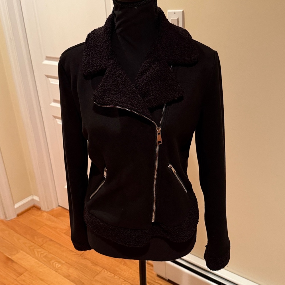 bebe Beautiful Black Teddy Jacket with Gold Zipper and Pockets,soft and comfy - Picture 2 of 16